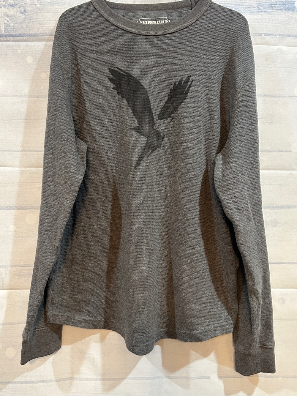 American Eagle Outfitters Gray Long-Sleeve Thermal Top with Bird Graphic